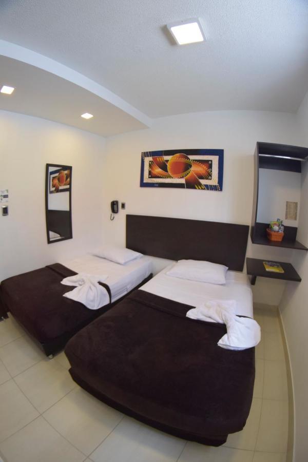 Hotel Golden Suite Pereira Luaran gambar